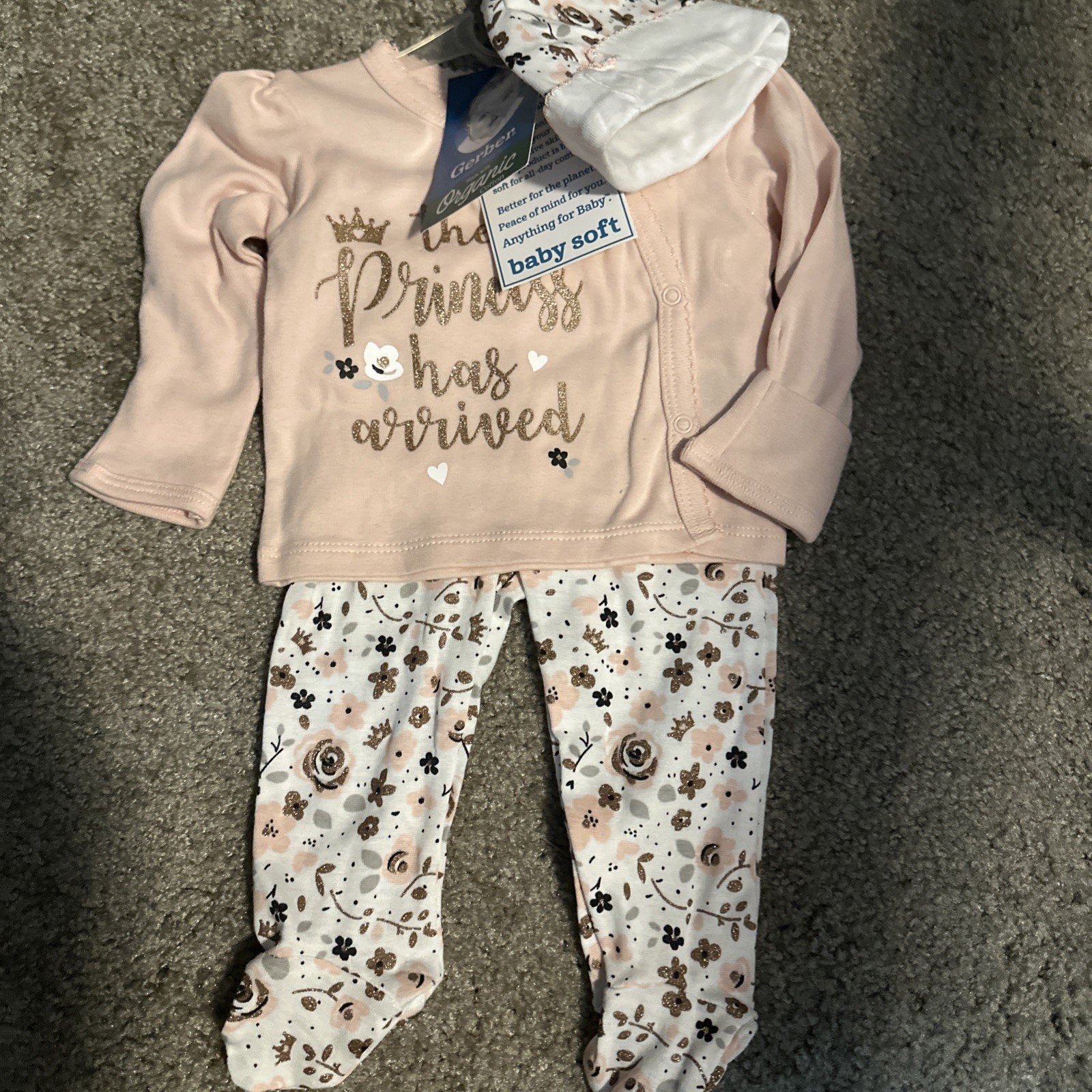 GERBER ORGANICS BABY SOFT 3 PIECE PRINCESS SET 0-3 MONTHS NEW W TAGS