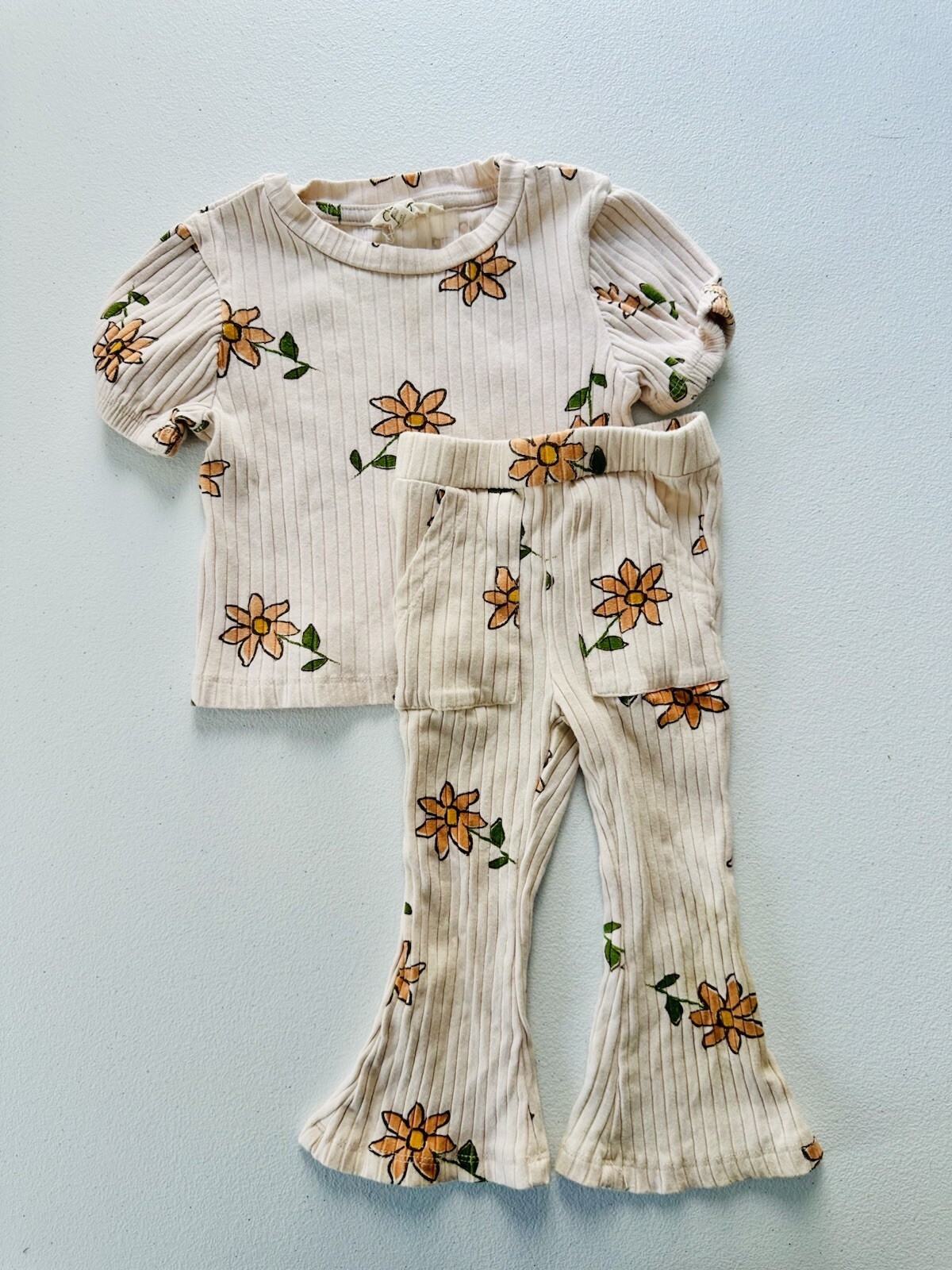Girl’s 12 Months Outfit Rib-Knit Floral Bell Bottoms Jessica Simpson Shirt Pants
