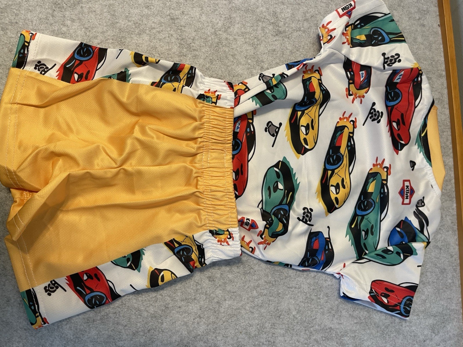 Boys 2-Piece Cars Print Outfit Set Mesh Short Sleeve T-Shirt Yellow Shorts 3-4Y