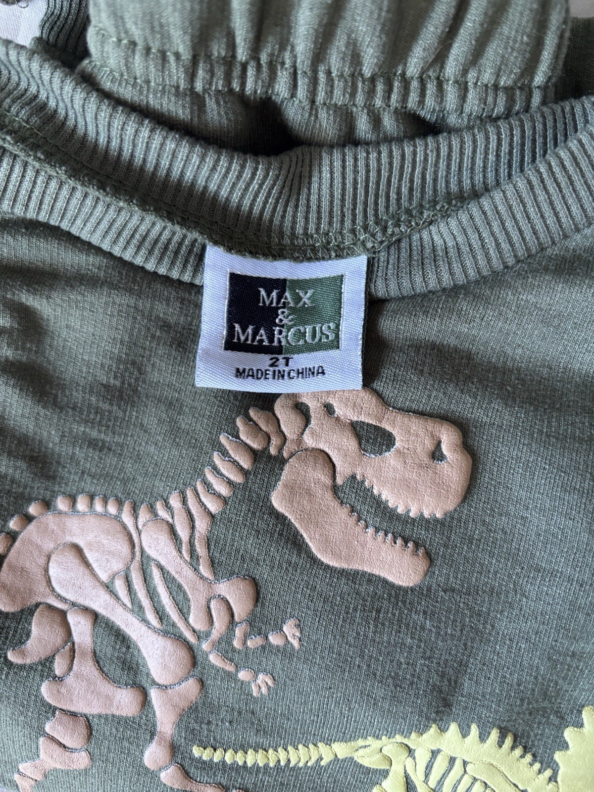 Max & Marcus Toddler Dino Park Sweatsuit Green Size 2T Pants and Sweatshirt