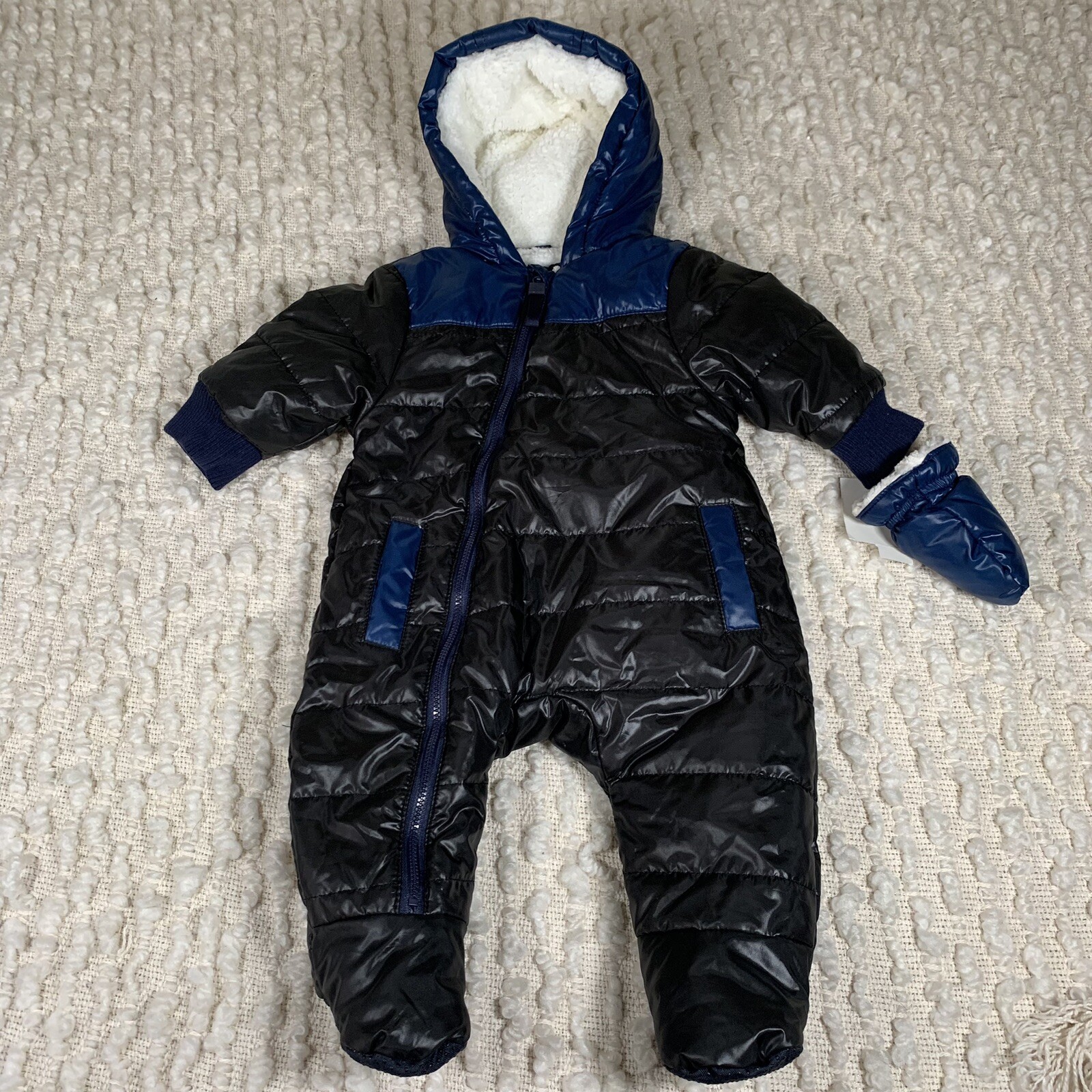 PUFFY SUIT 3 MONTH FLEECE LINED HOODED ONE PIECE BLACK GLOVE NEW URBAN REPUBLIC
