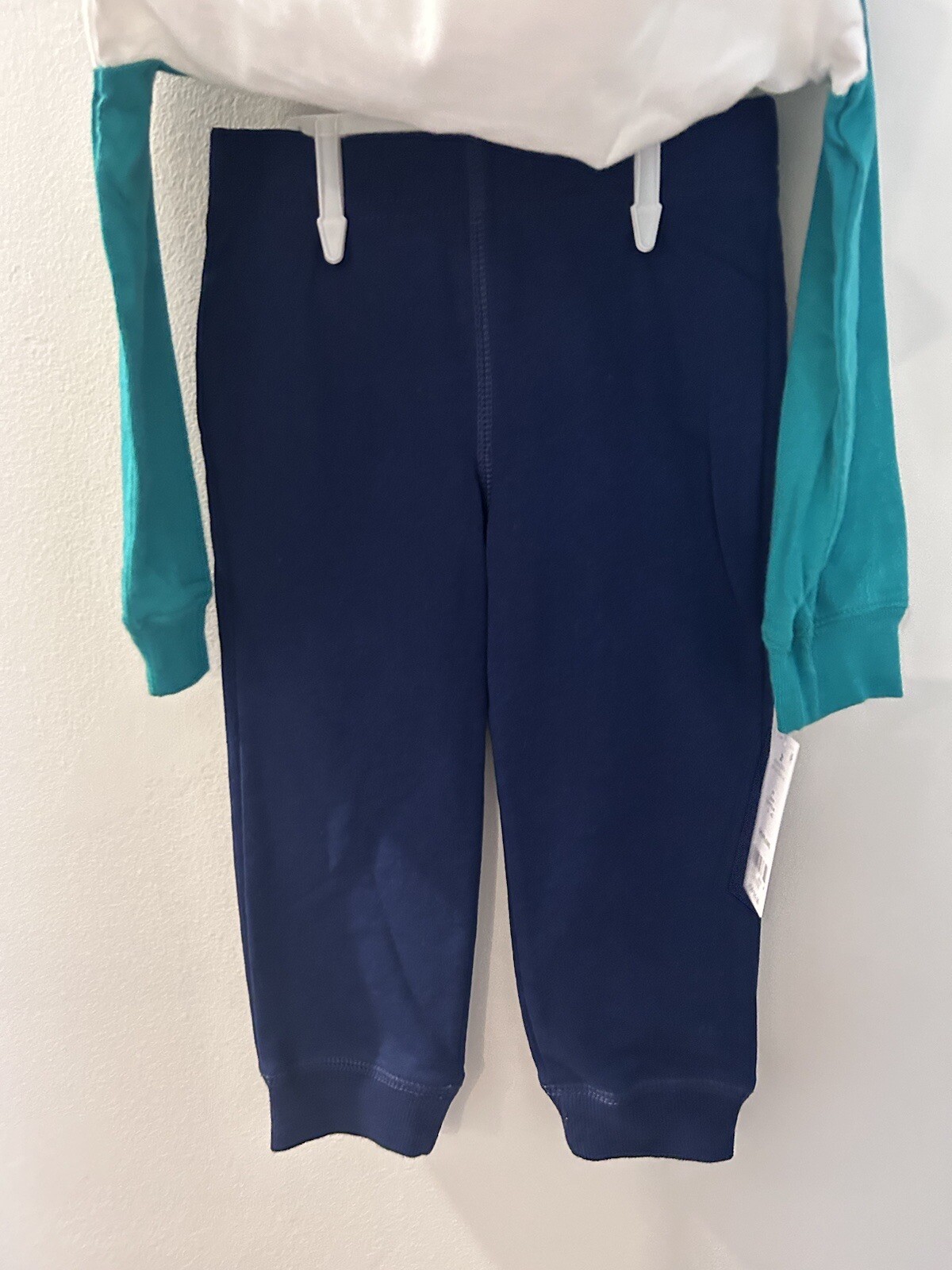 NWT Carters 2 Piece St. Patrick’s Day Outfit Sz 2T Joggers Top Lucky Charm Navy