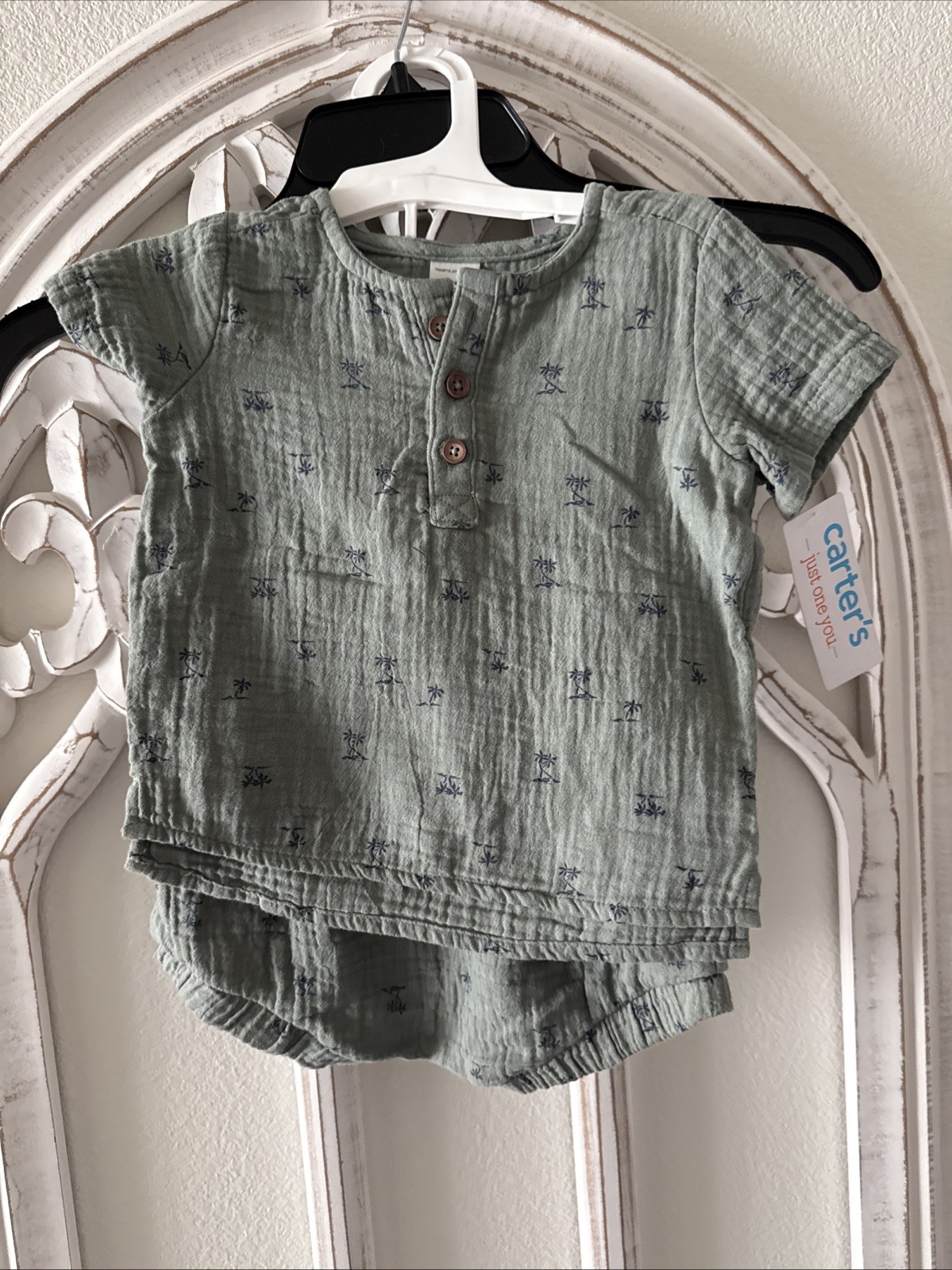 NEW- Carter’s 2-Piece Palm Tree Set Size 6 Months