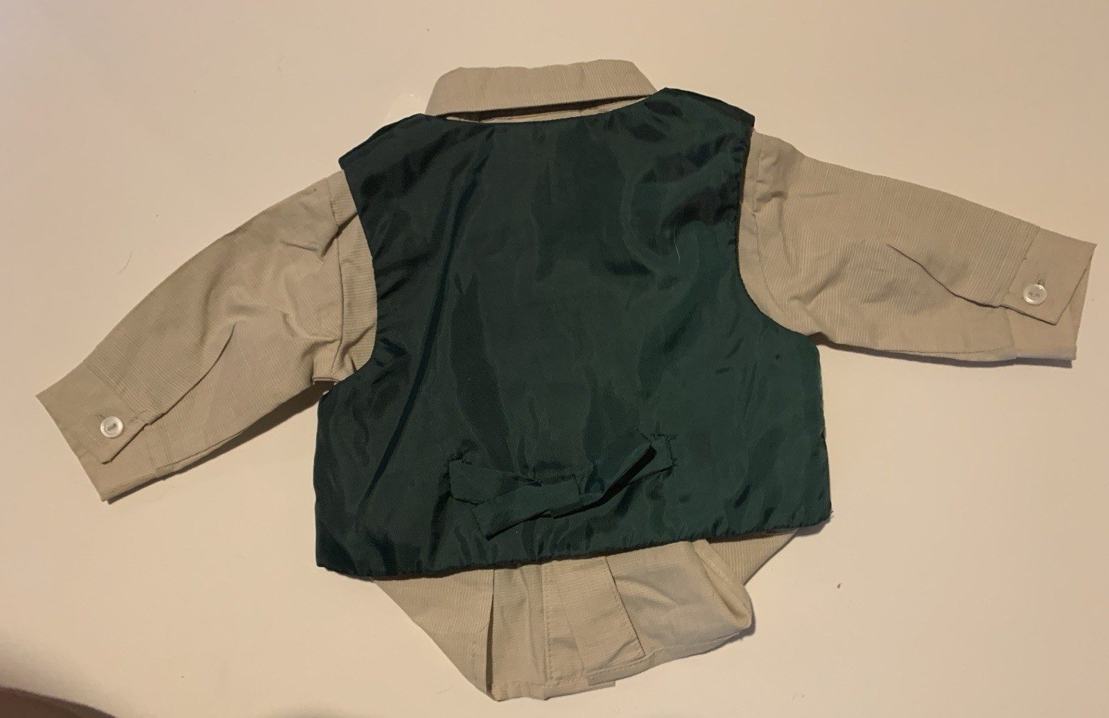 A Little Angel 3 pc set Shirt, tie, vest Green and beige 6-9 monhs Easter NWT