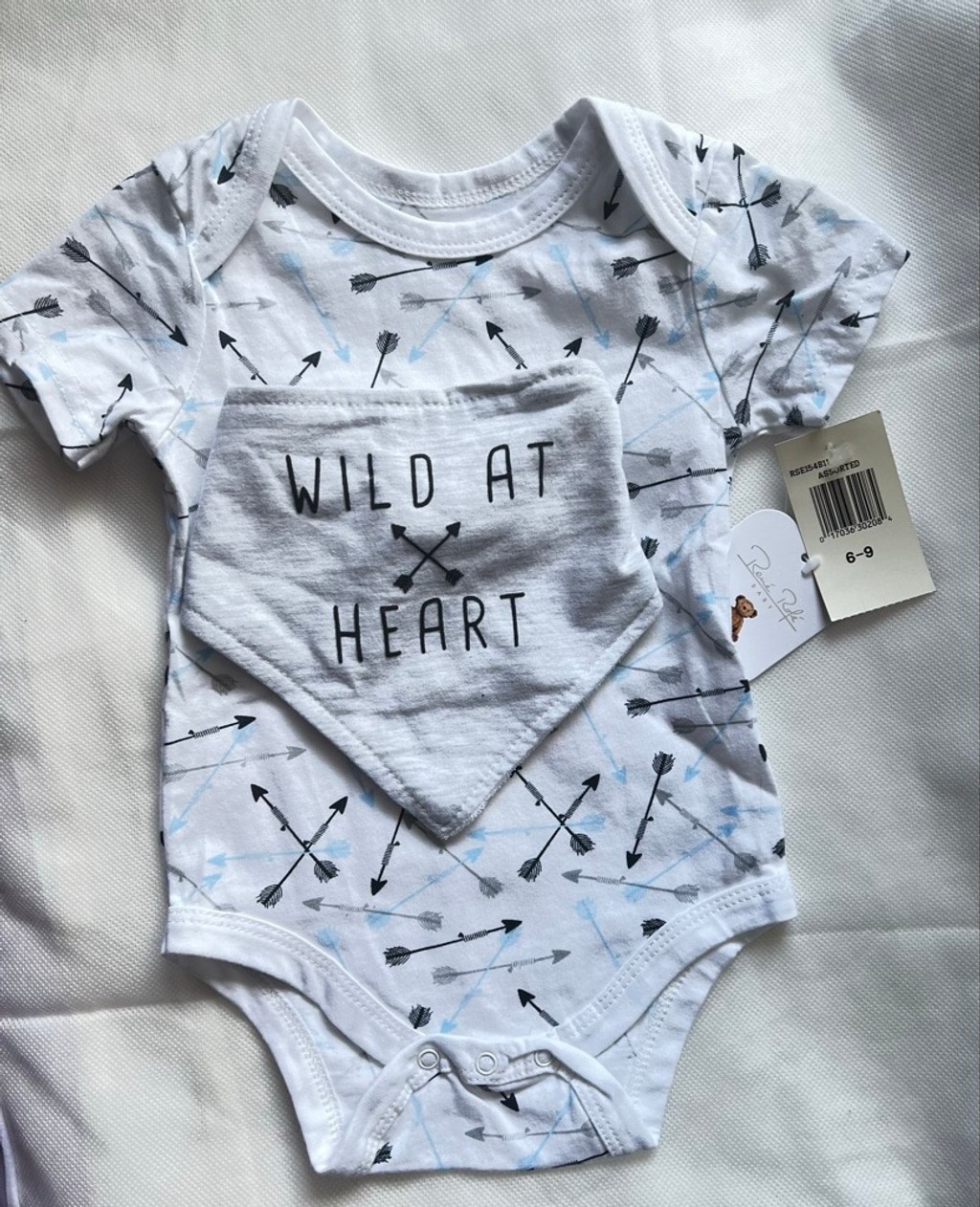 NWT Rene Rofe Baby 2 Piece Body Suit and Bib Set size 6-9 months Blue White