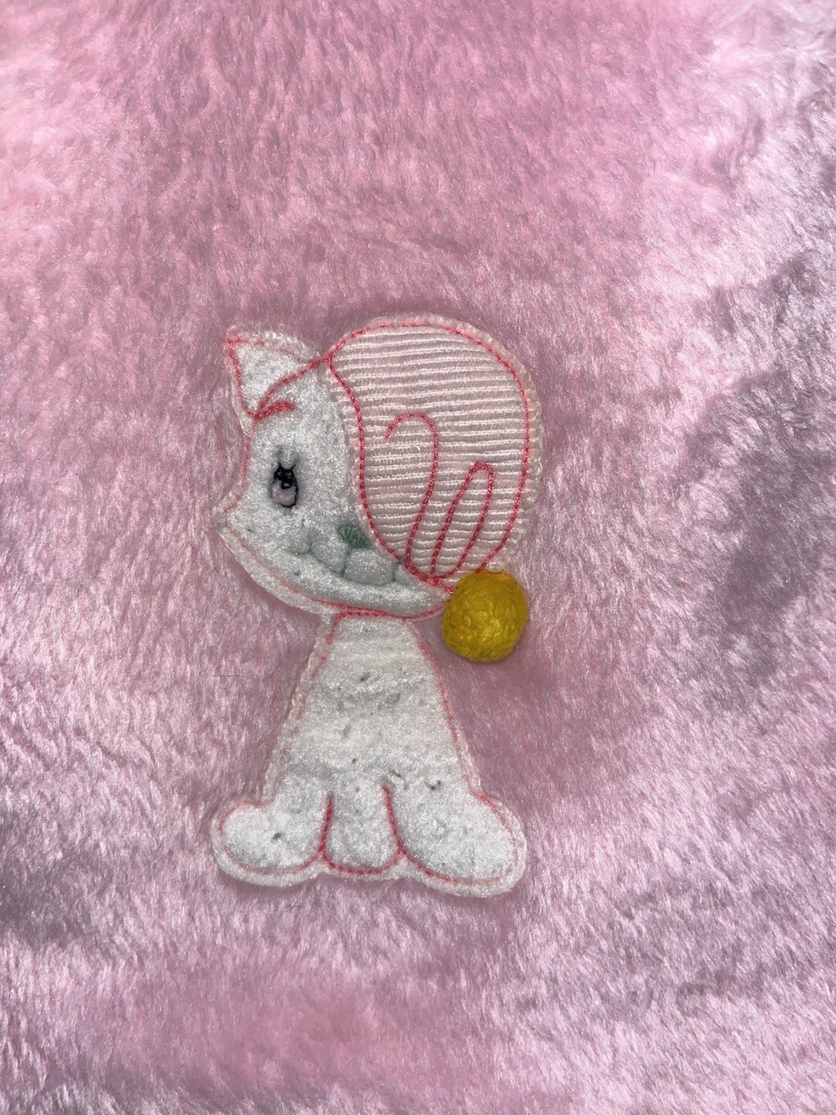 Pink Fuzzy Top with Cat Embroidery, Cartoon Applique & Back Buttons vintage 80’s