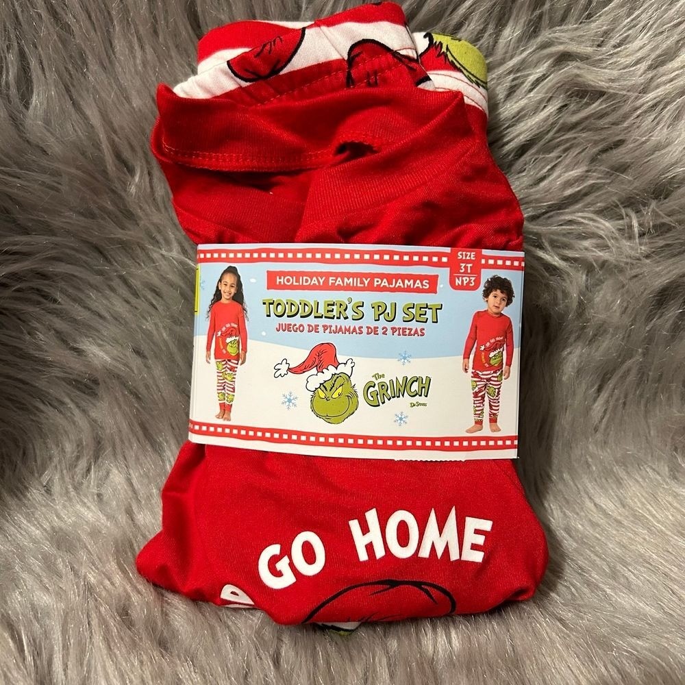 Dr.Seuss The Grinch Two Piece Pajama Set Toddler Size 3T Red Pajamas Pjs