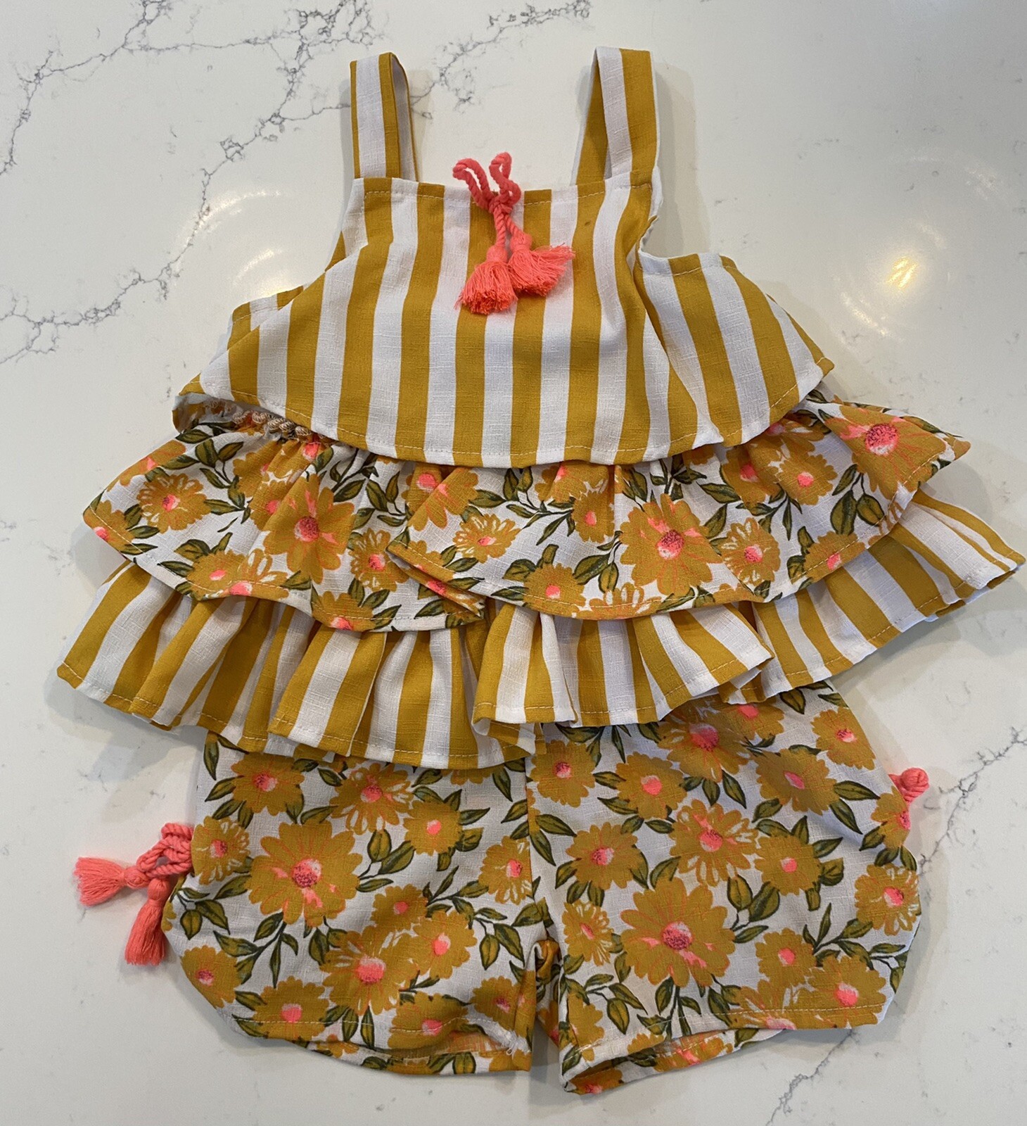 Daisy Fuentes Baby 2 Piece Outfit Set 18 Months Top Shorts Orange Flowers Ruffle