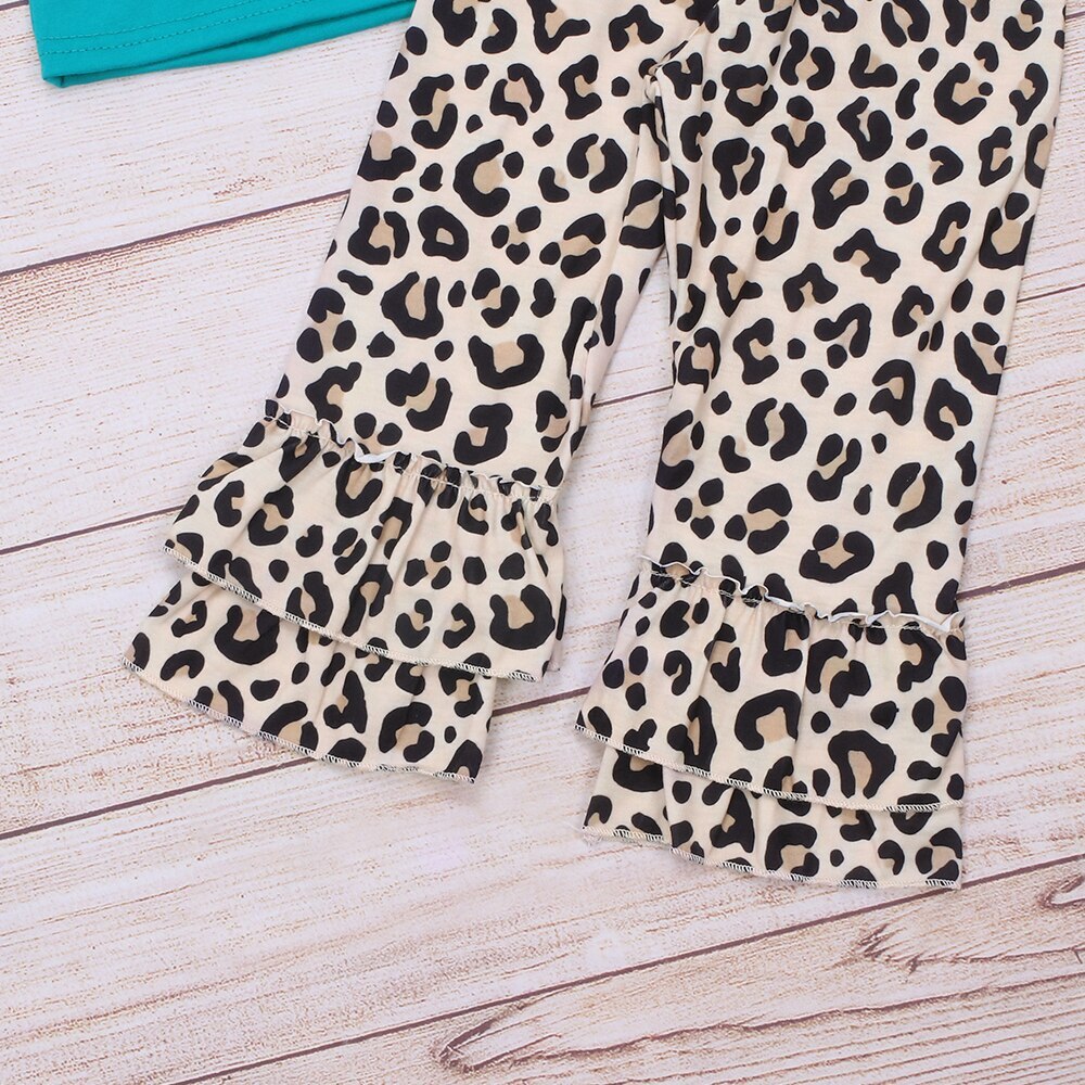 NEW Boutique Christmas Cow Shirt Ruffle Leggings Girls Outfit Set