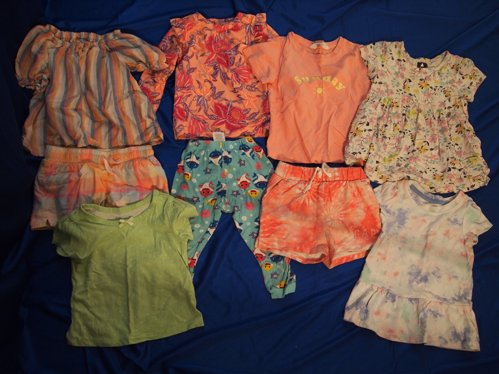 Lot of 9 2T-3T Girls Tops Shorts Shirts Gap H&M Old Navy Cat Jack Osh Kosh