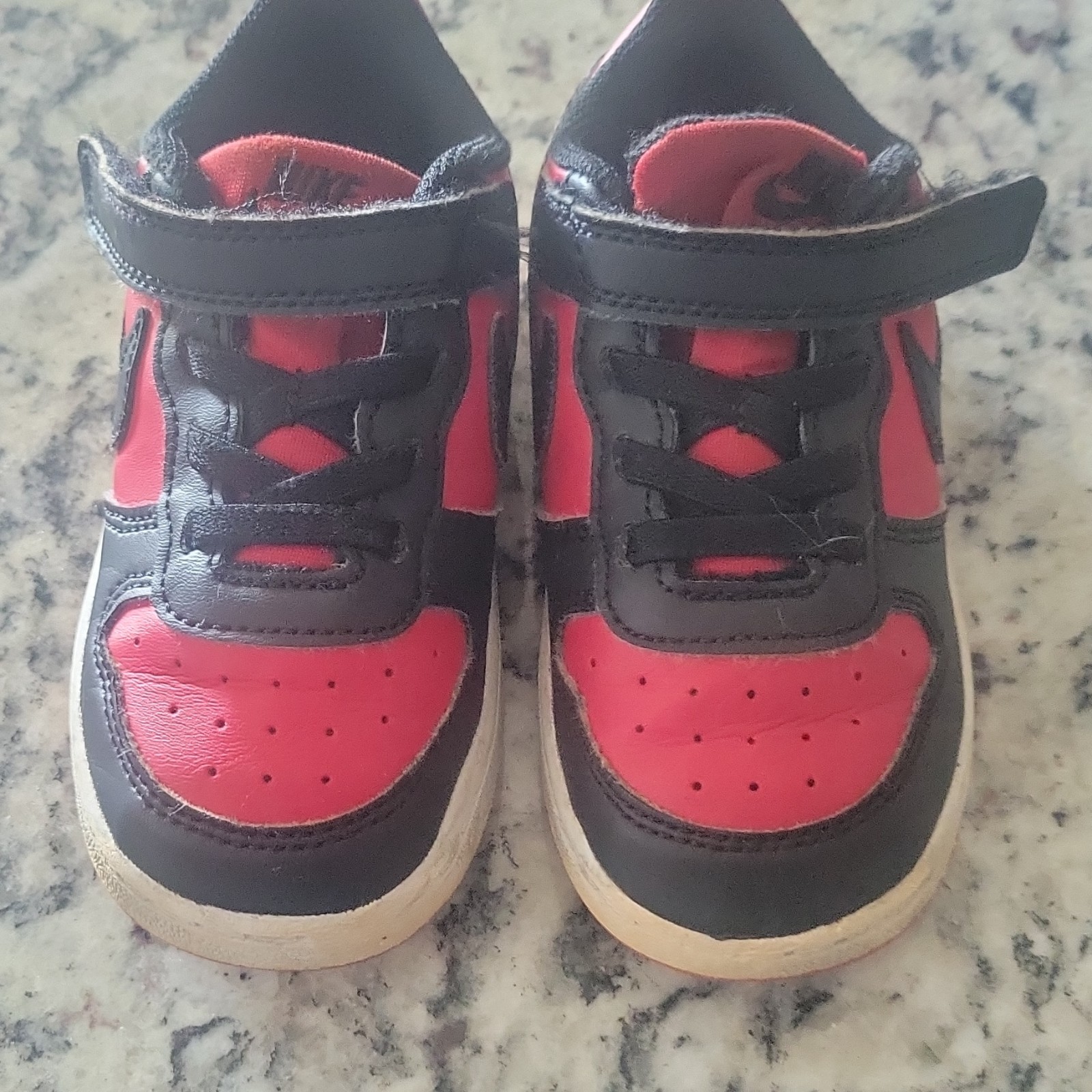 Nike Force 1 Unisex Kids Low Top Sneaker Leather Black/Red Hook & Loop US 8C