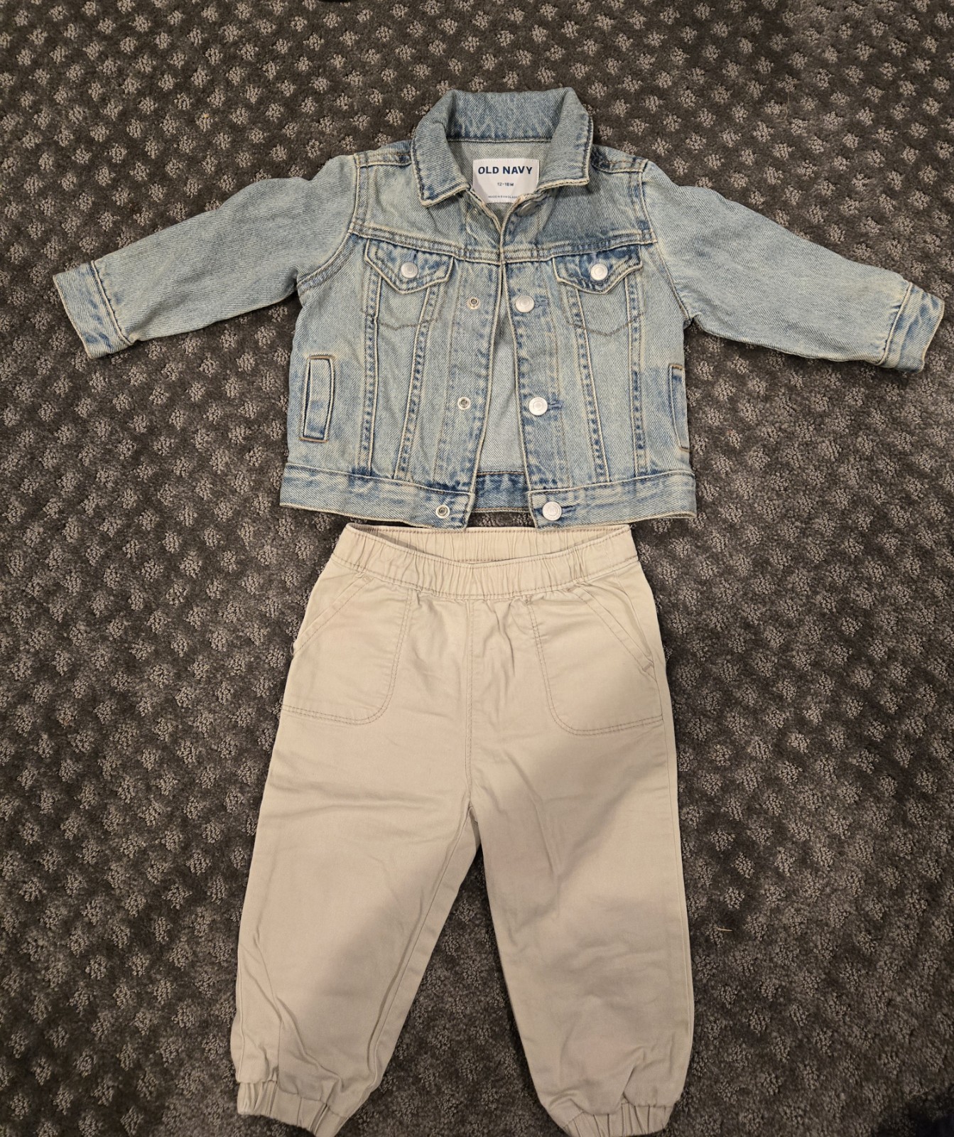 Old Navy 12-18M Denim Jacket & Pants Set, Marled Fleece Set And 6 Bodysuits