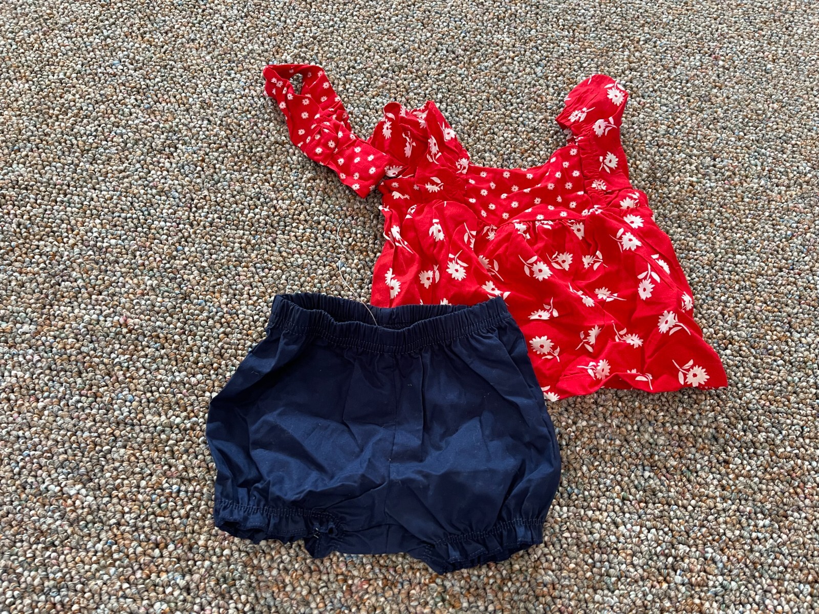 Carter’s Just One You NWOT Red, White & Blue Floral Outfit 3M