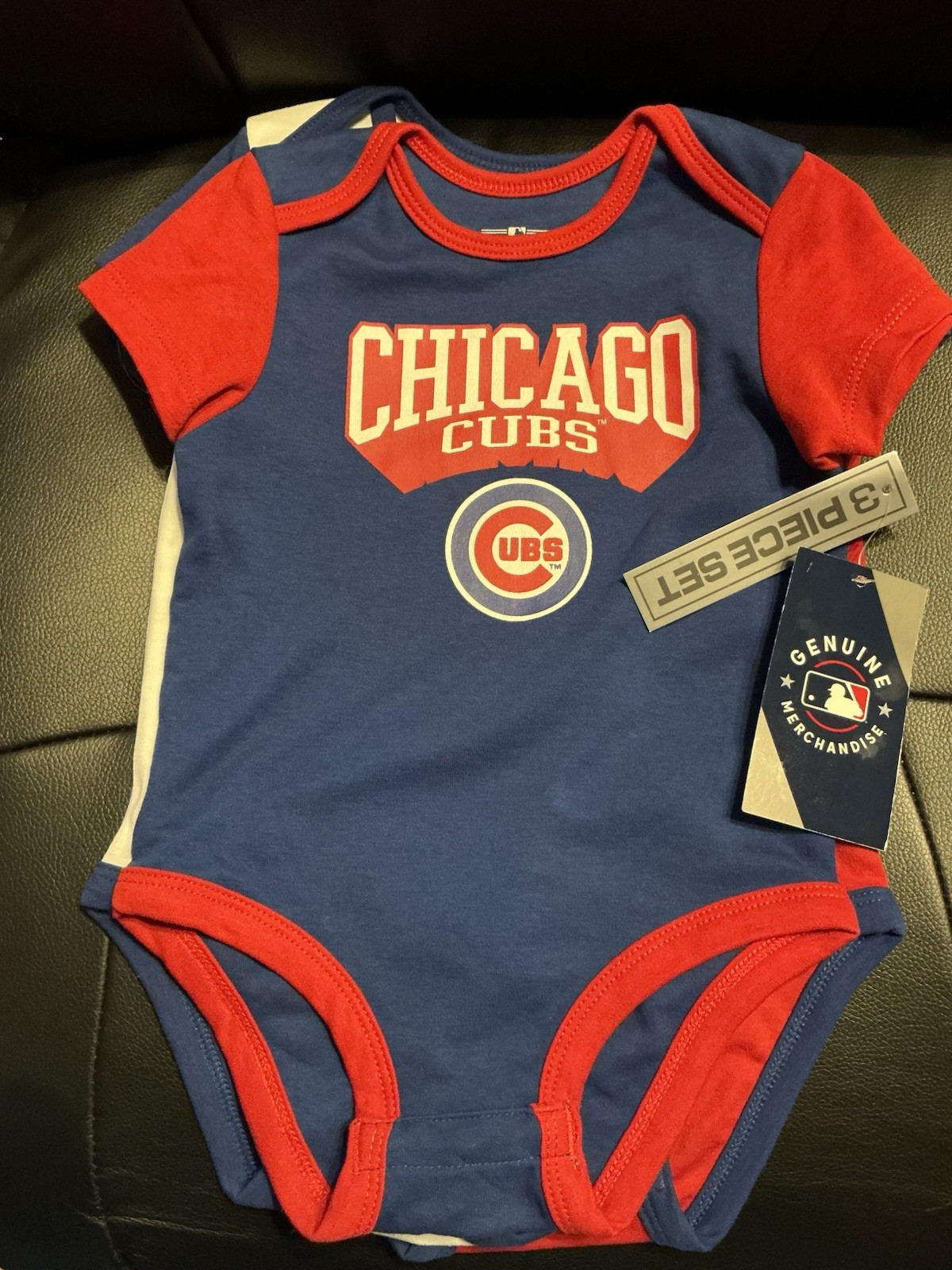 3 Piece Chicago Cubs One-Piece Bodysuit Set 6/9M