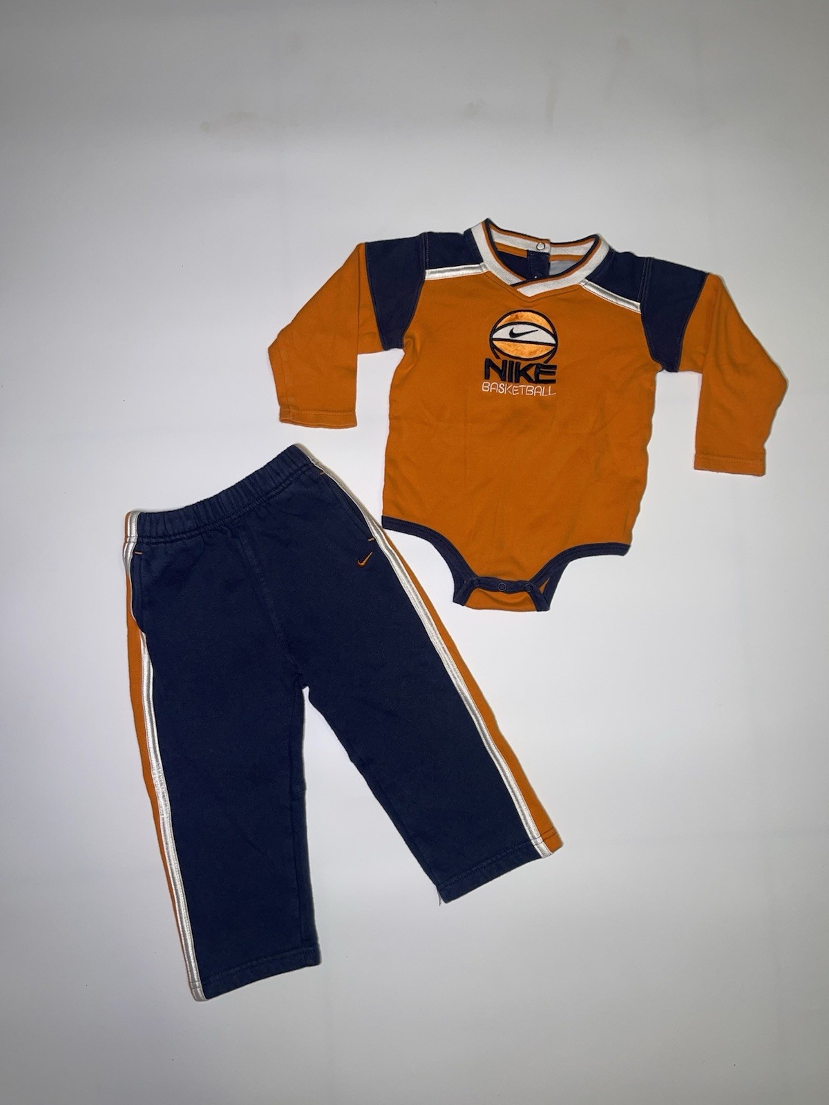 Vintage Nike Silver Tag Two Piece Set Boys 24 Months Embroidered Basketball