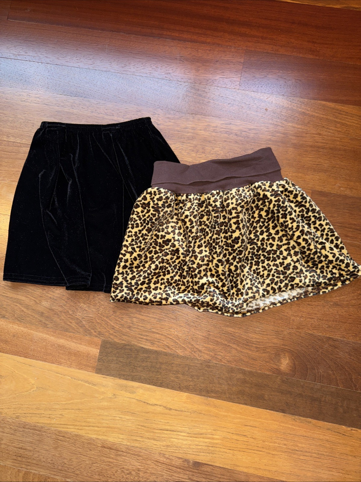 Set Of 2 Girls Velour Skirts Skirt Animal Print Black Cheetah 3 3T 36 Mo 2/3