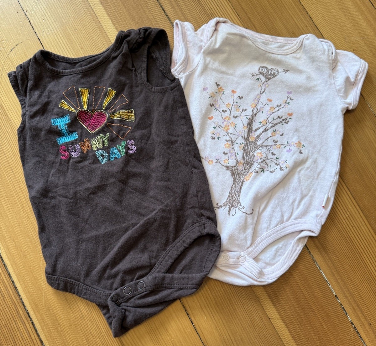Girls 6 MONTHS Nature Love Sunny Days Sun Tree Pink Brown Neutrals DKNY 2010s