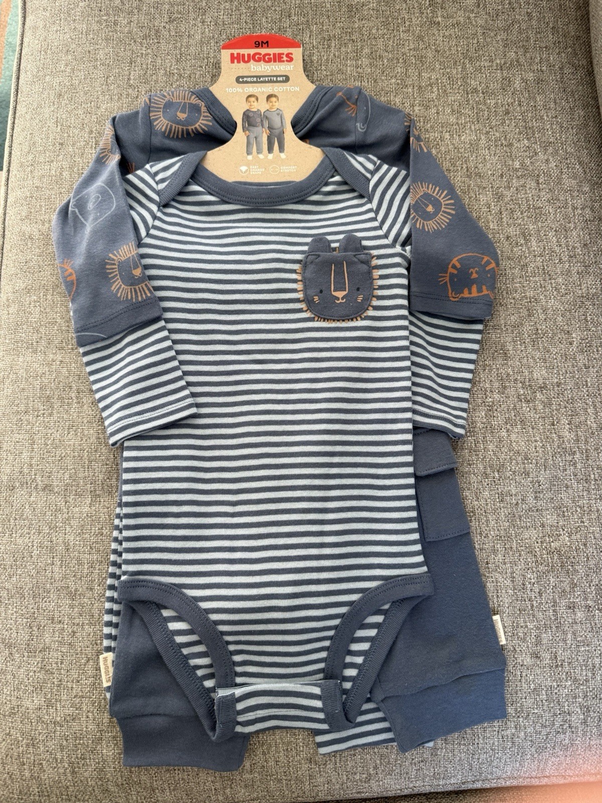 NWT Huggies Babywear 4-piece Joy Layette Set Organic Cotton 9 MO Animal Print