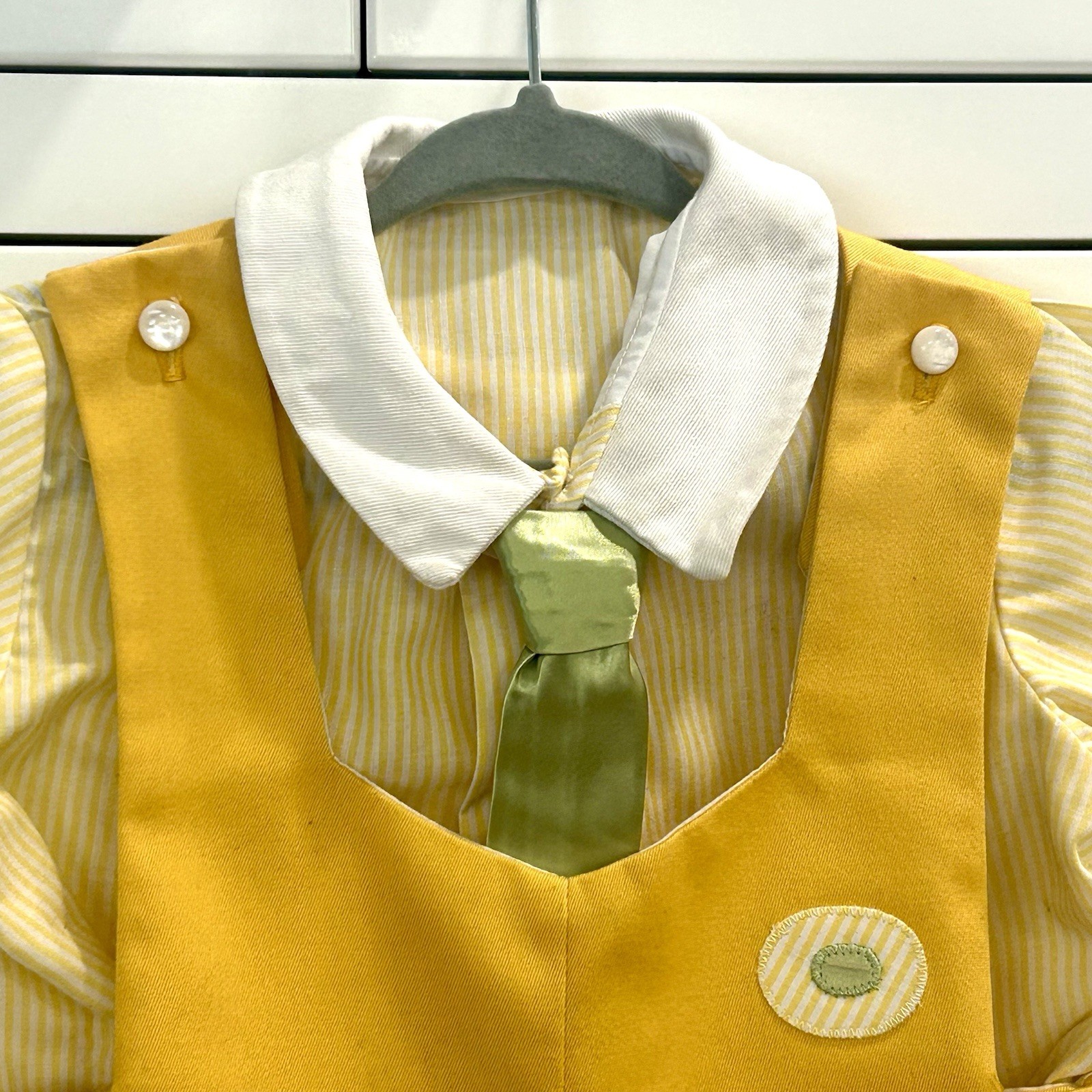 VTG Chocolate Soup 3T Boys Overall Shorts, Shirt & Tie Spring Yellow/ Green 3 Pc