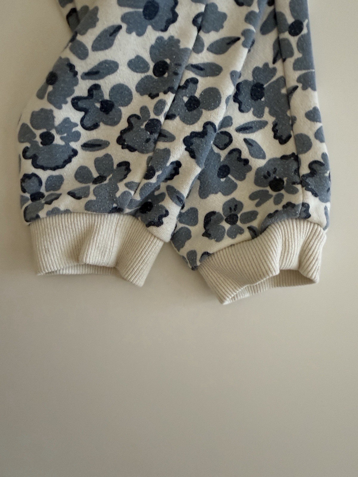 Gap Kids Girls 3T 2pc Floral Logo Pullover Sweatshirt & Jogger Pants Set