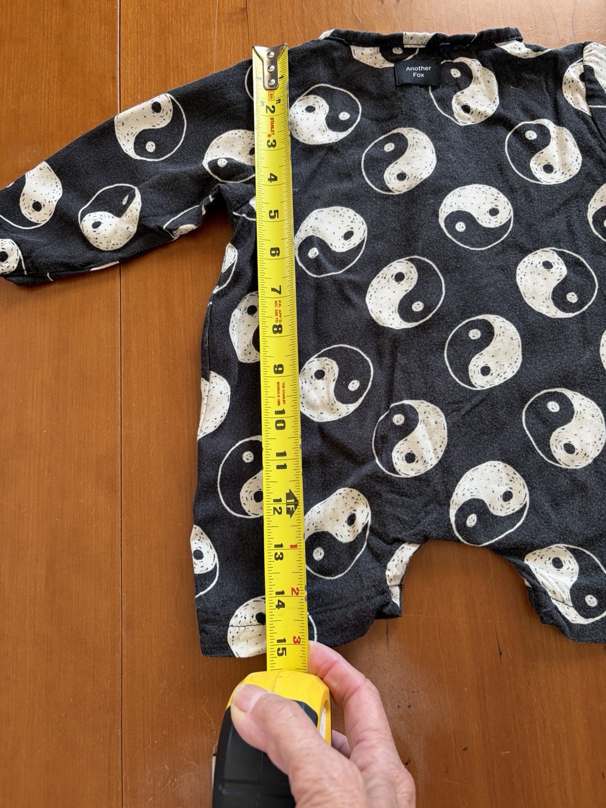Another Fox EUC Black/Ivory Yin Yang Viscose Romper Org Cotton Bucket Hat-3-6Mos