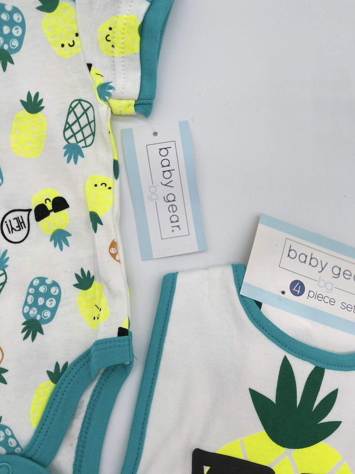 Baby Gear Sz 0-3m Infant Boy Or Girl Clothing 4PC Set Cool Pineapple Design