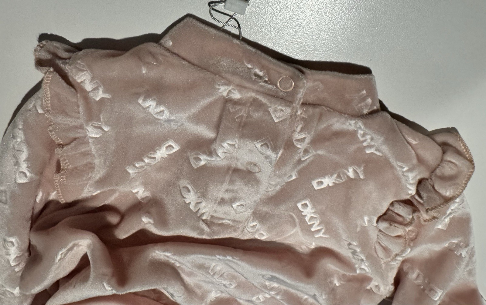 DKNY Pink Velour 6/9 Months Velour Ruffle Sweat Track Suit Logo AOP