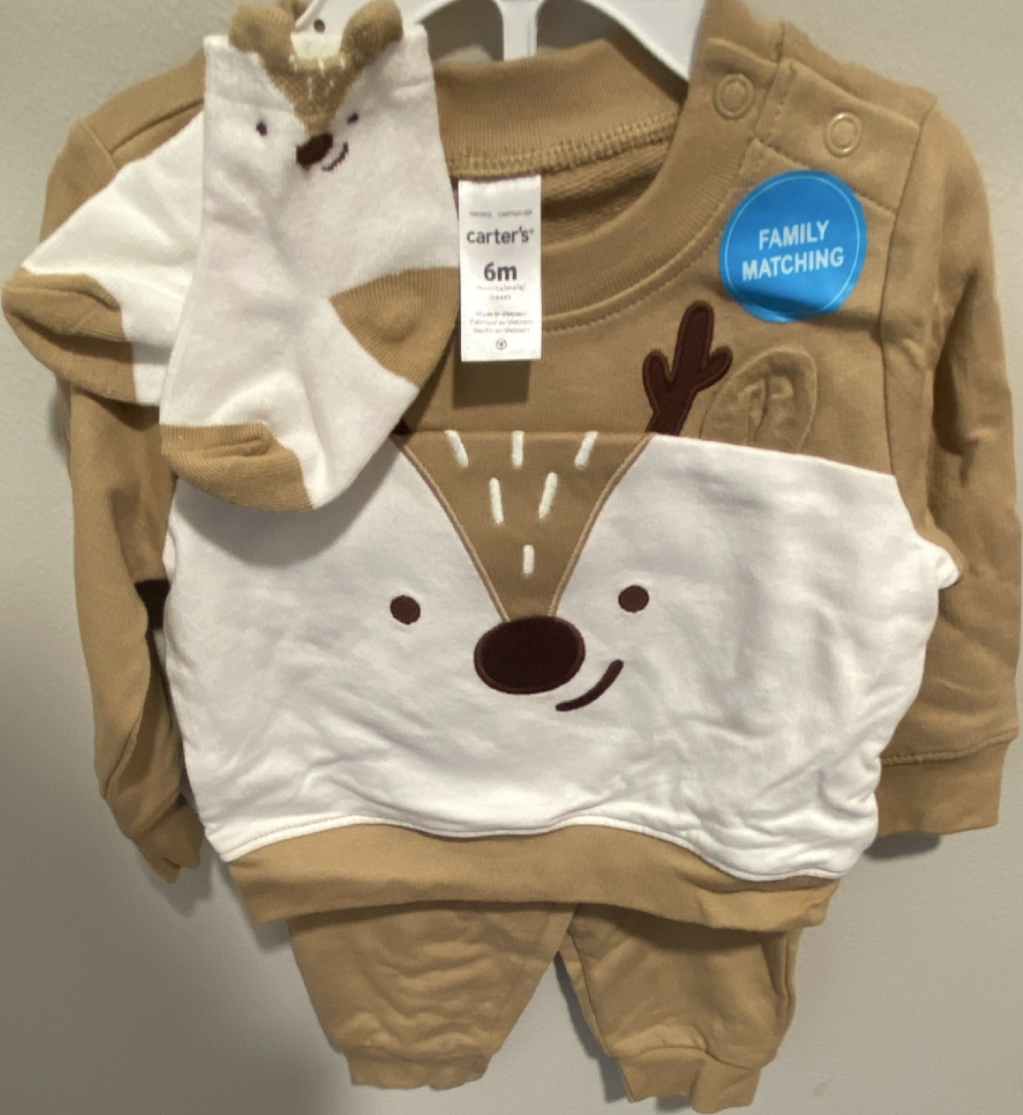 Carter’s 3-Piece Deer Outfit Set 6m Family Matching Sweater Pants Socks