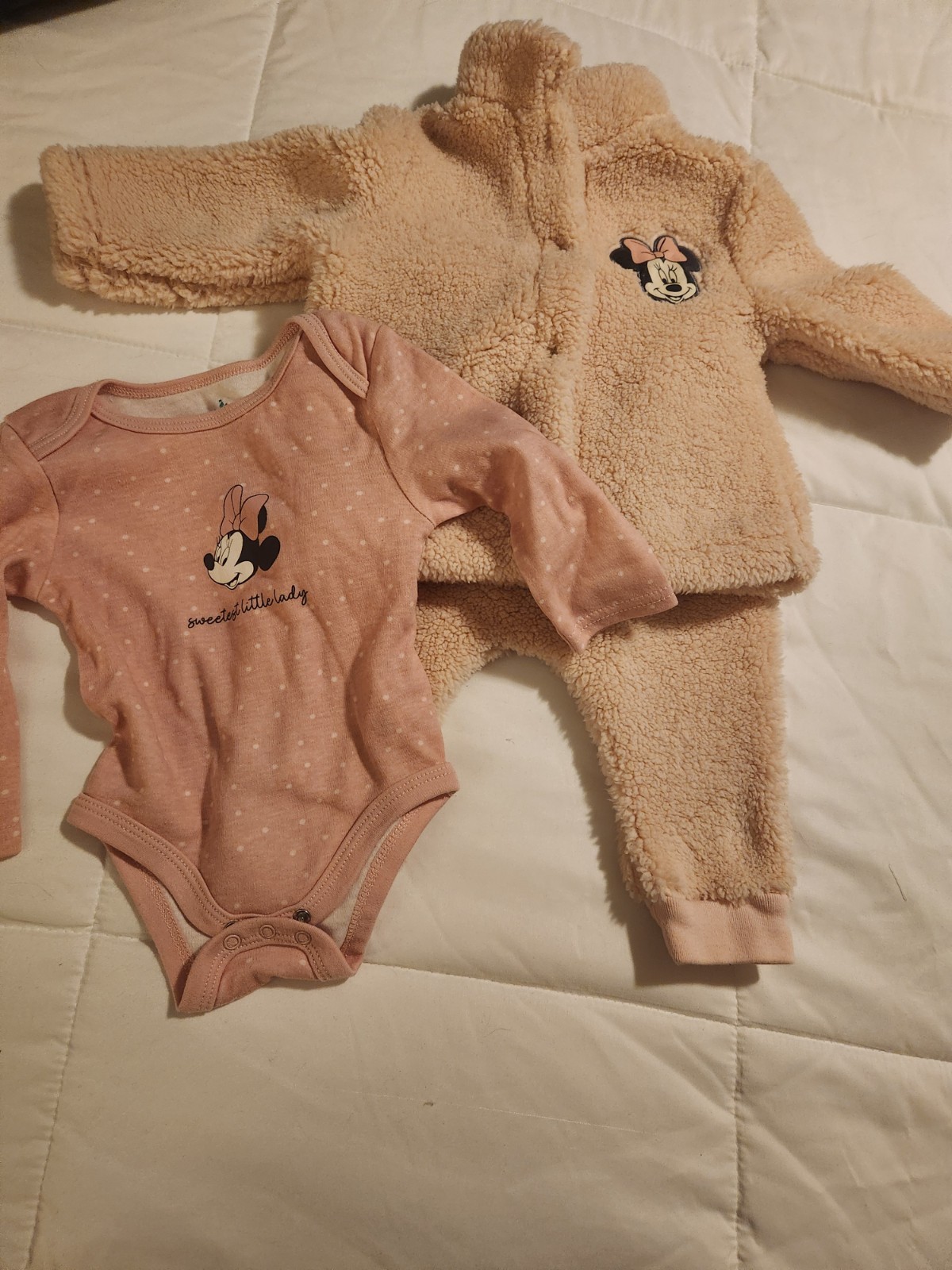 Disney Baby Girl 6-9 Months Minnie Mouse Fleece Jacket, Pants & Bodysuit Pink