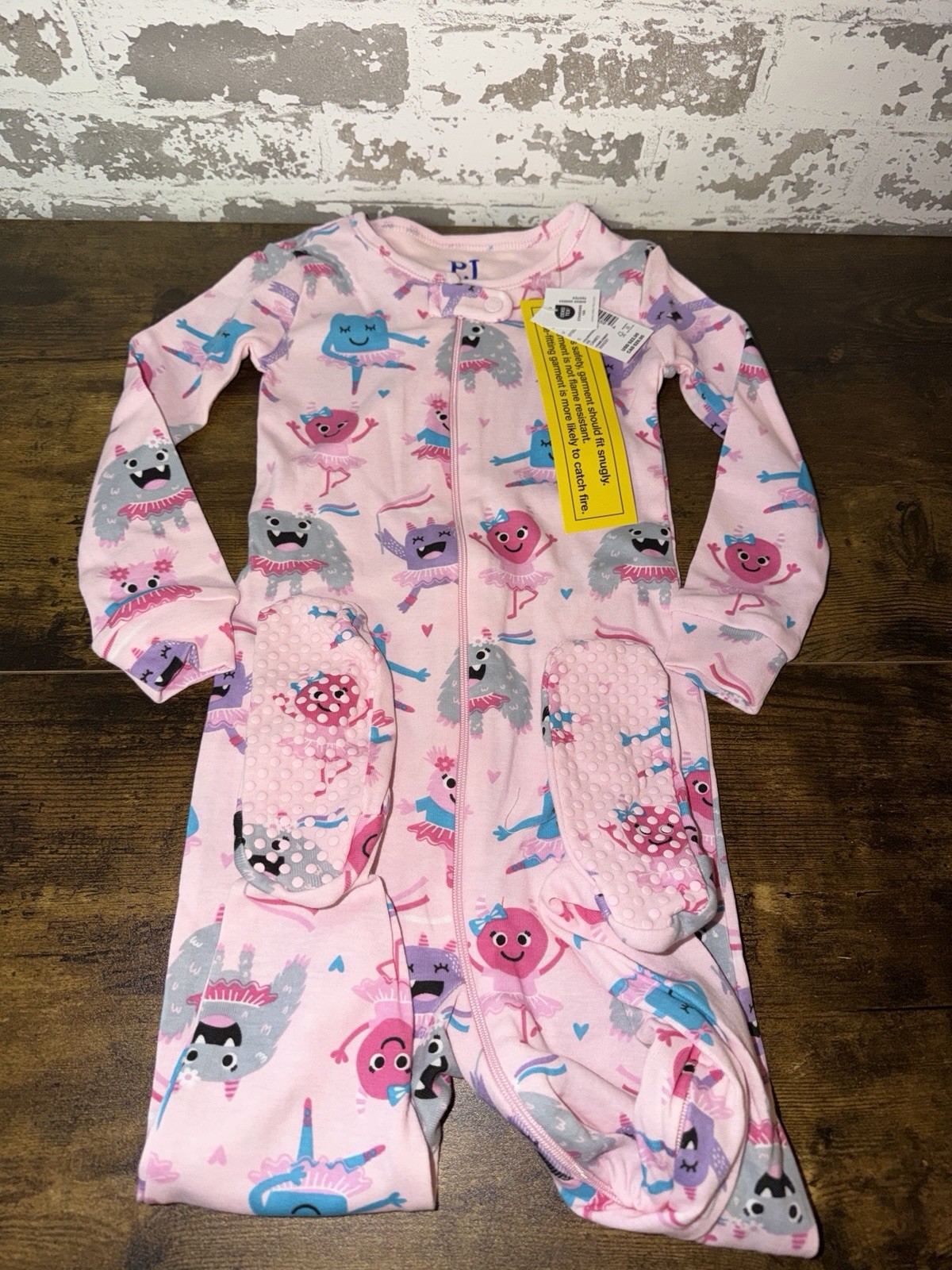 NWT! The Children’s Place Monster Print Long Sleeve Full Zip Outfit Size 2T