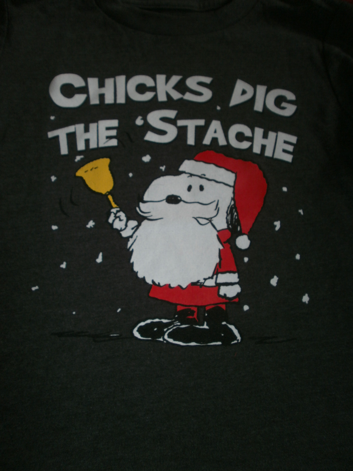 PEANUTS SANTA WITH BELL SNOOPY “CHICKS DIG THE STACHE” LAYERED LOOK T-SHIRT NEW