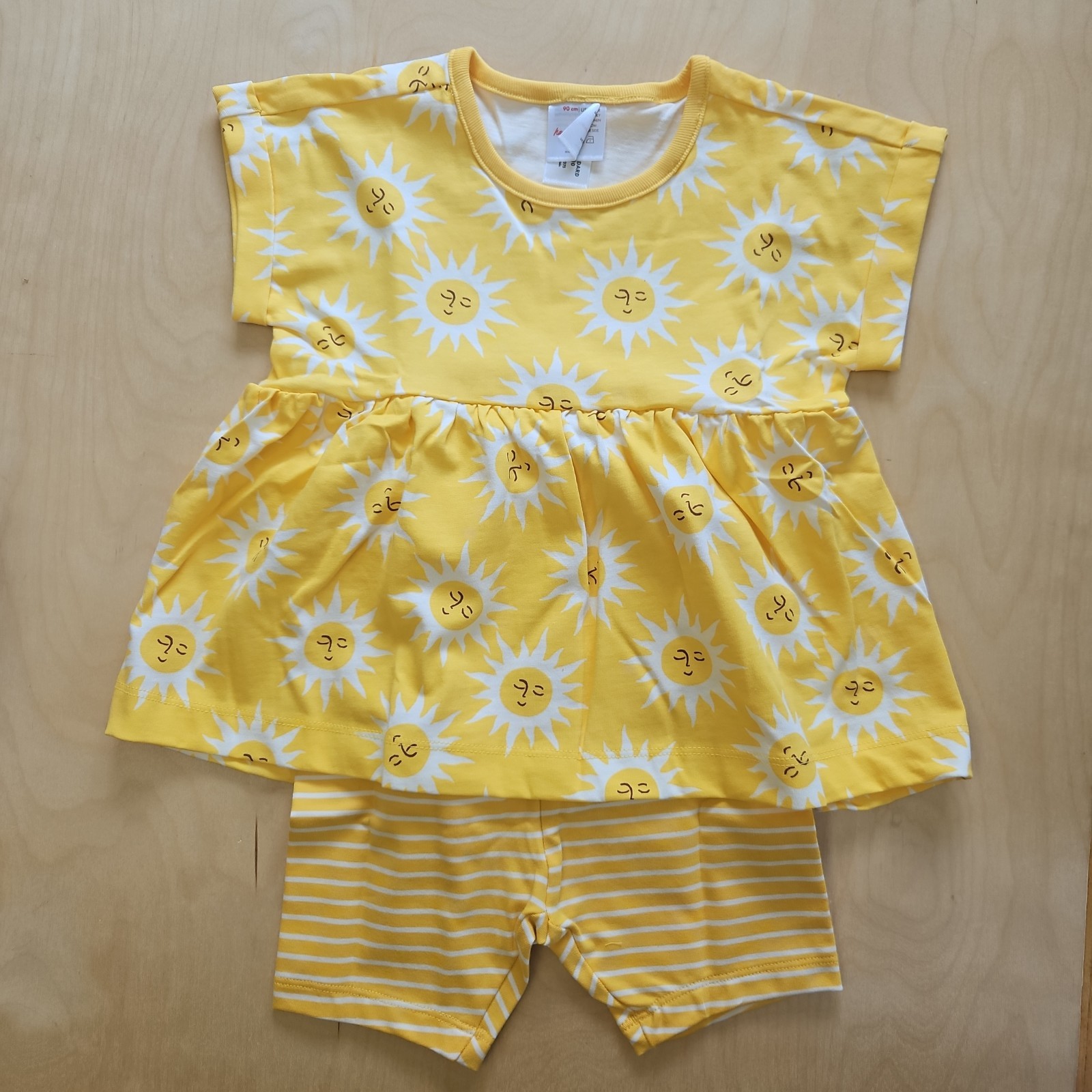 NWT HANNA ANDERSSON YELLOW SUNS TUNIC TOP STRIPED SHORTS SET 85 2T $50