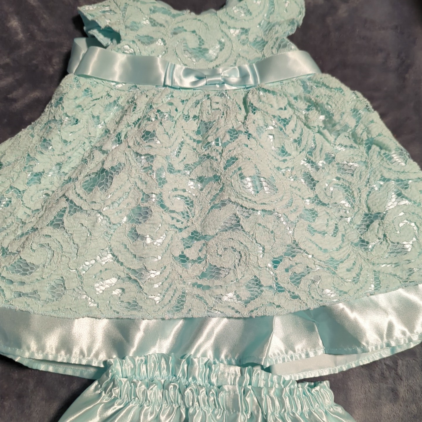 Girls 12 Months Clothing Lot – 3 Dresses 1 Short Set Spring/Summer