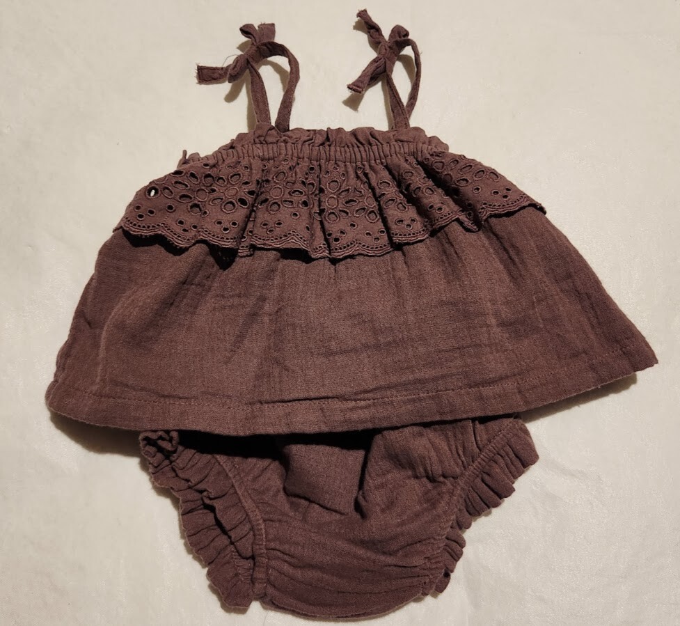 NWT Baby Gap Girls Brown Eyelet Top Bloomers Outfit Two Piece Set