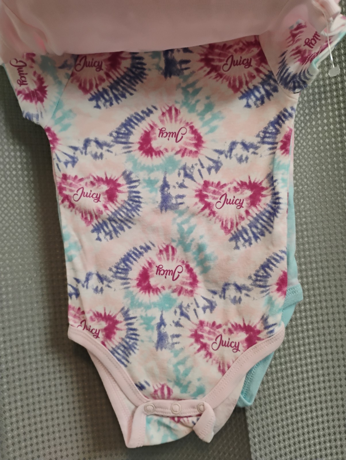 Juicy Couture Baby Girl 4 Piece Bodysuit Set Pink, White & Blue 6-9 Months