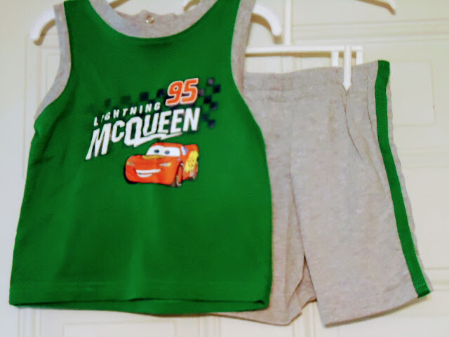 DISNEY”LIGHTNING MCQUEEN” BOYS SZ 12 MO – 2-PC TANK TOP/ GRAY SHORTS SUMMER NWT