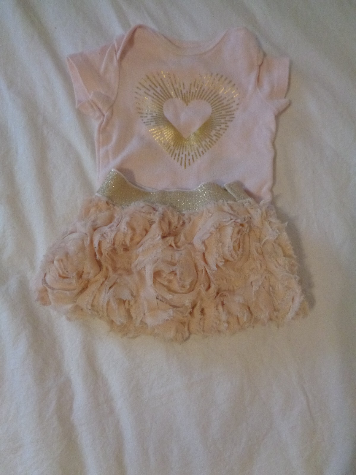 BABY GIRL 0-3 BODYSUIT & TUTU SETS 4 PIECE METALIC GOLD PINK IVORY HEART FLOWERS