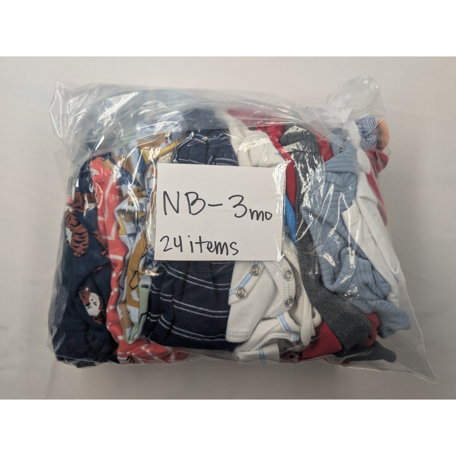 24 Pieces Baby Boy NB to 3 mo Various Brands Bodysuits Short/Long Sleeve Pants