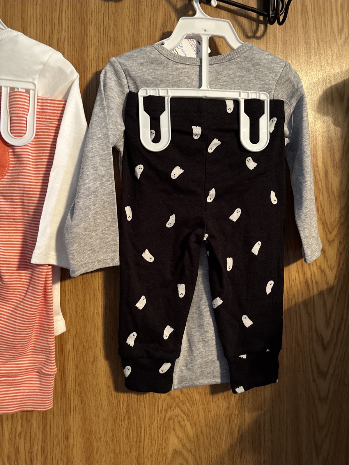 Carters Baby 9 Months Outfits 4 Piece Set (2 Outfits) NWT