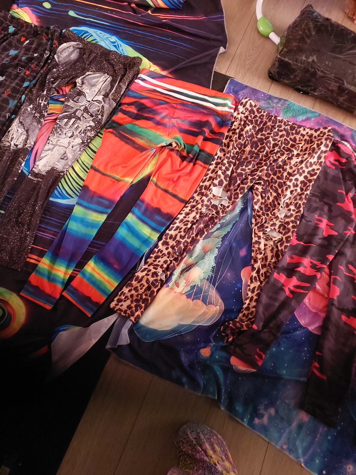 various woman cloth L x1