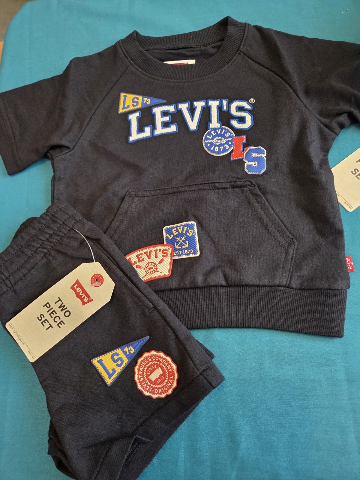 Levis Kids 2-piece Set. 2T. NWT. Black. #692