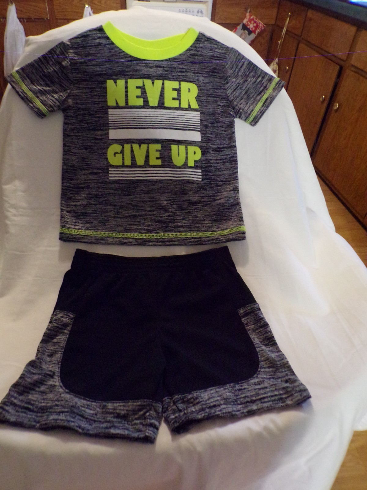 Awesome Boys Never Give Up Shortset Multicolor Size 12 Months New