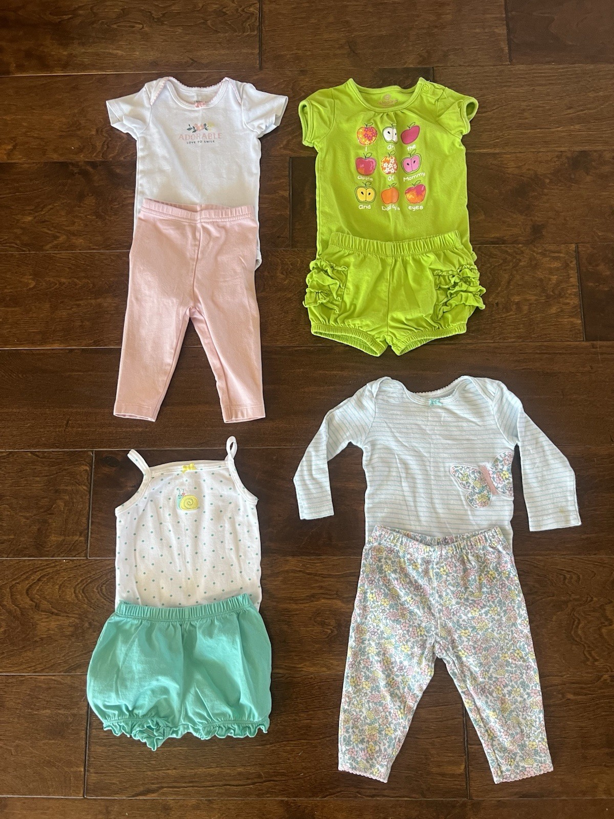 Carter/Okie-Dokie A Lot Of Four Complete Outfits Size 9 Months