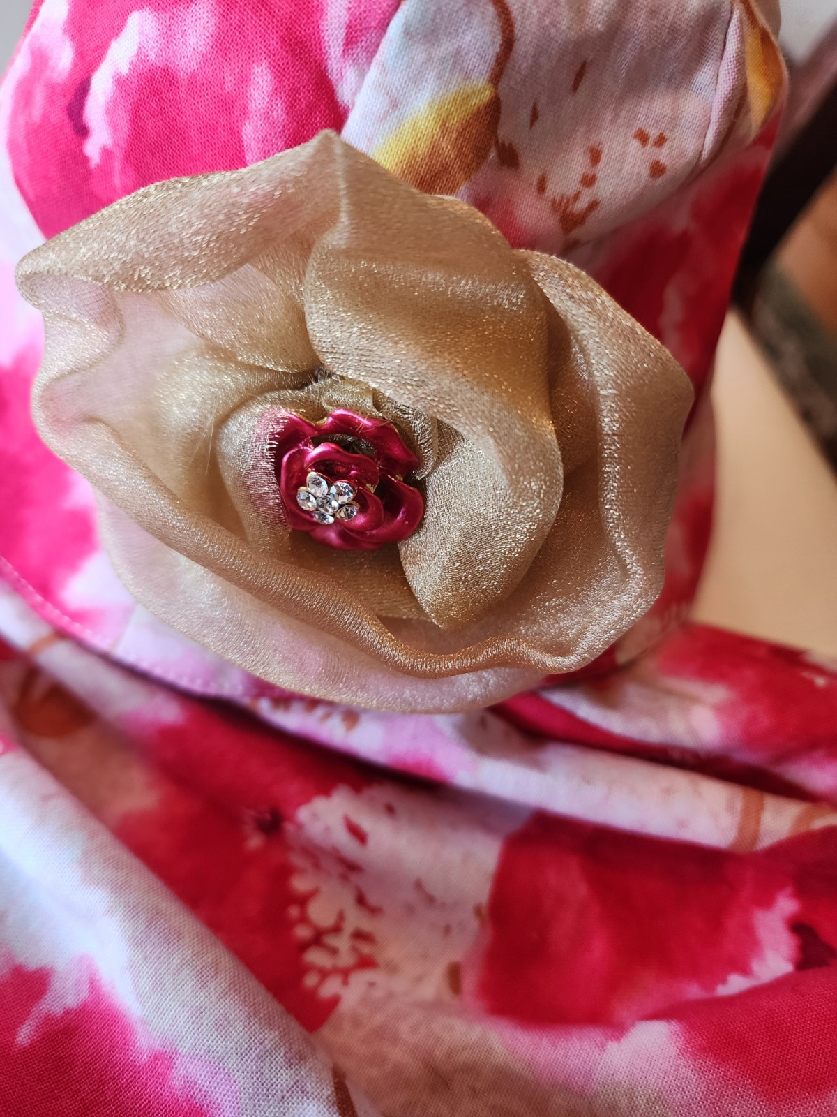 New, one of a kind, Infant 0-6M Dress & Hat, Floral, quality made by seller.
