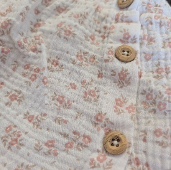 Rabbit + Bear (Emily And Oliver) Organic Cotton Floral Outfit with Hat – 0-3 Mos