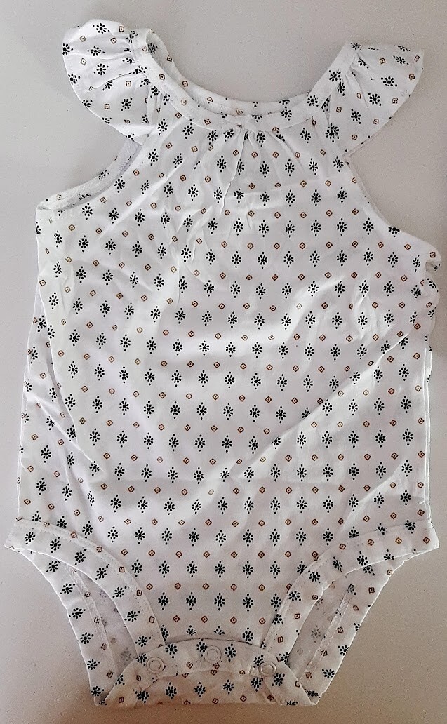 CARTERS Baby Girls Infants 5 Pieces Rompers One Piece Outfit 6m new