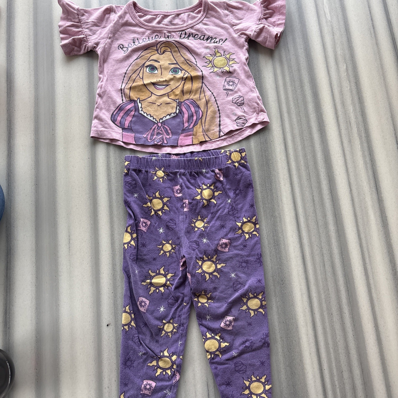 Girls 3T Rapunzel Tangled T-Shirt And Leggings Set Pink Purple