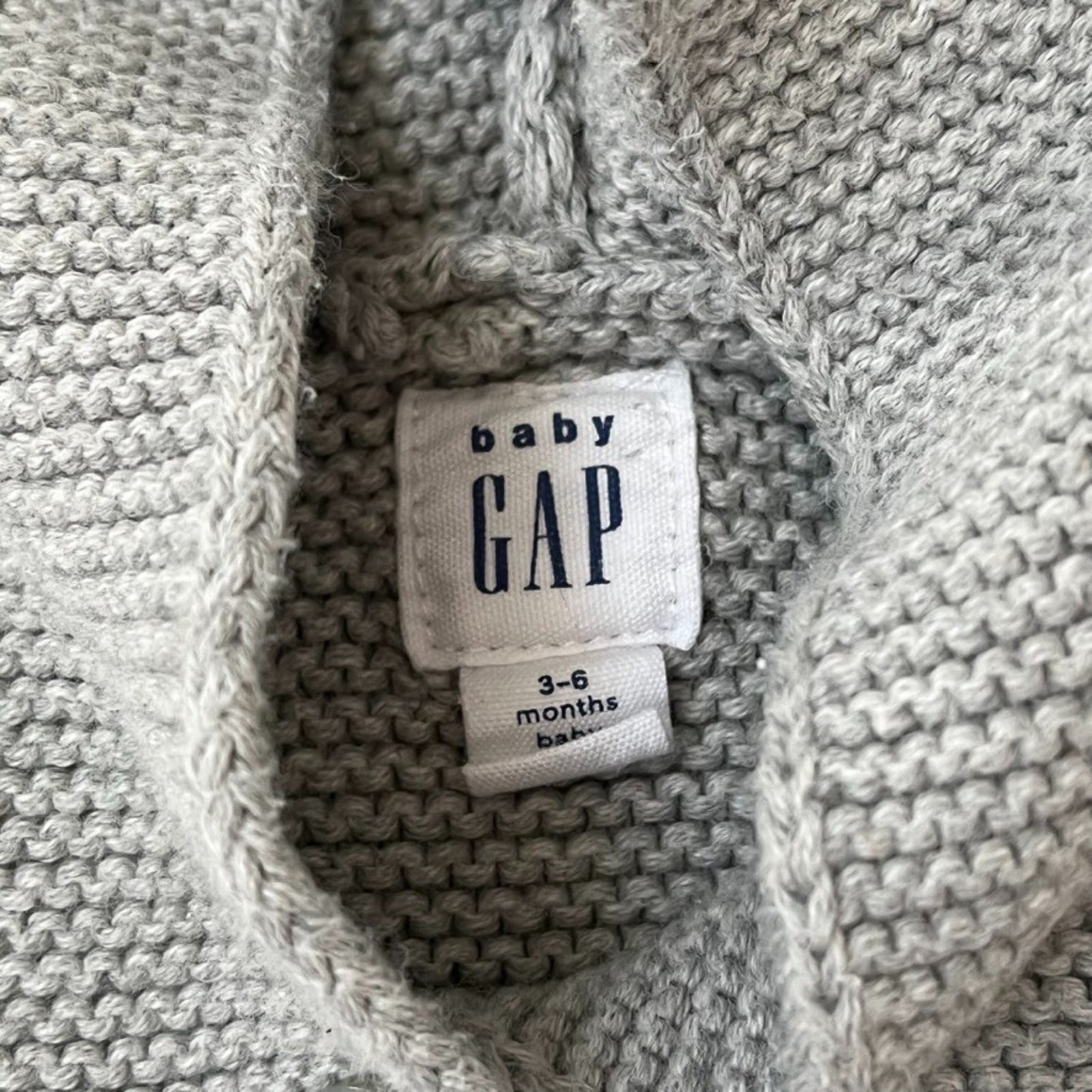 Lot of 5 Baby Clothes Sizes 6-18 Months Gap, Carters, Zara