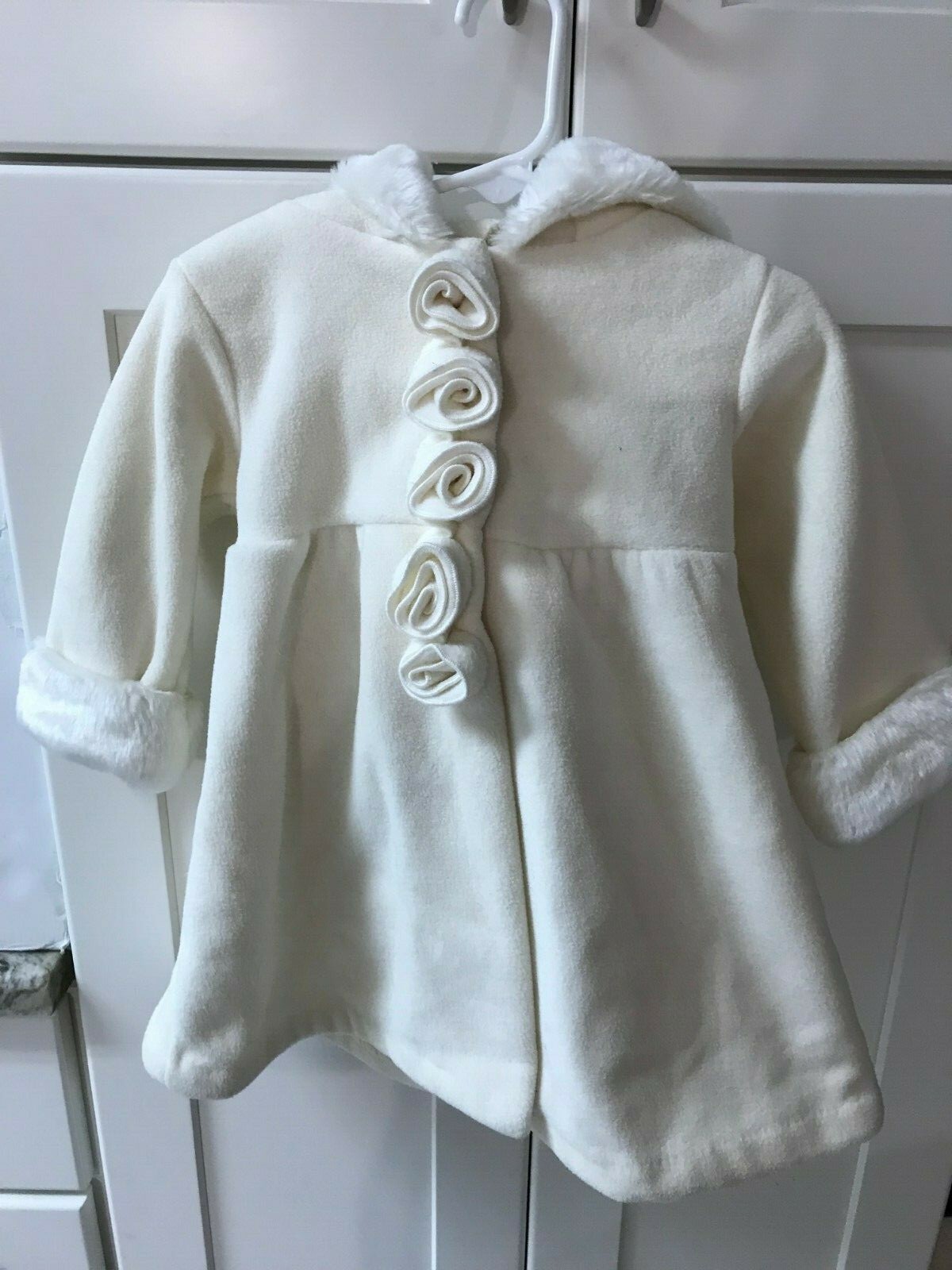 Girl Toddler “starting out” White Hooded Coat/FauxFur Trim/RoseHook&Loop