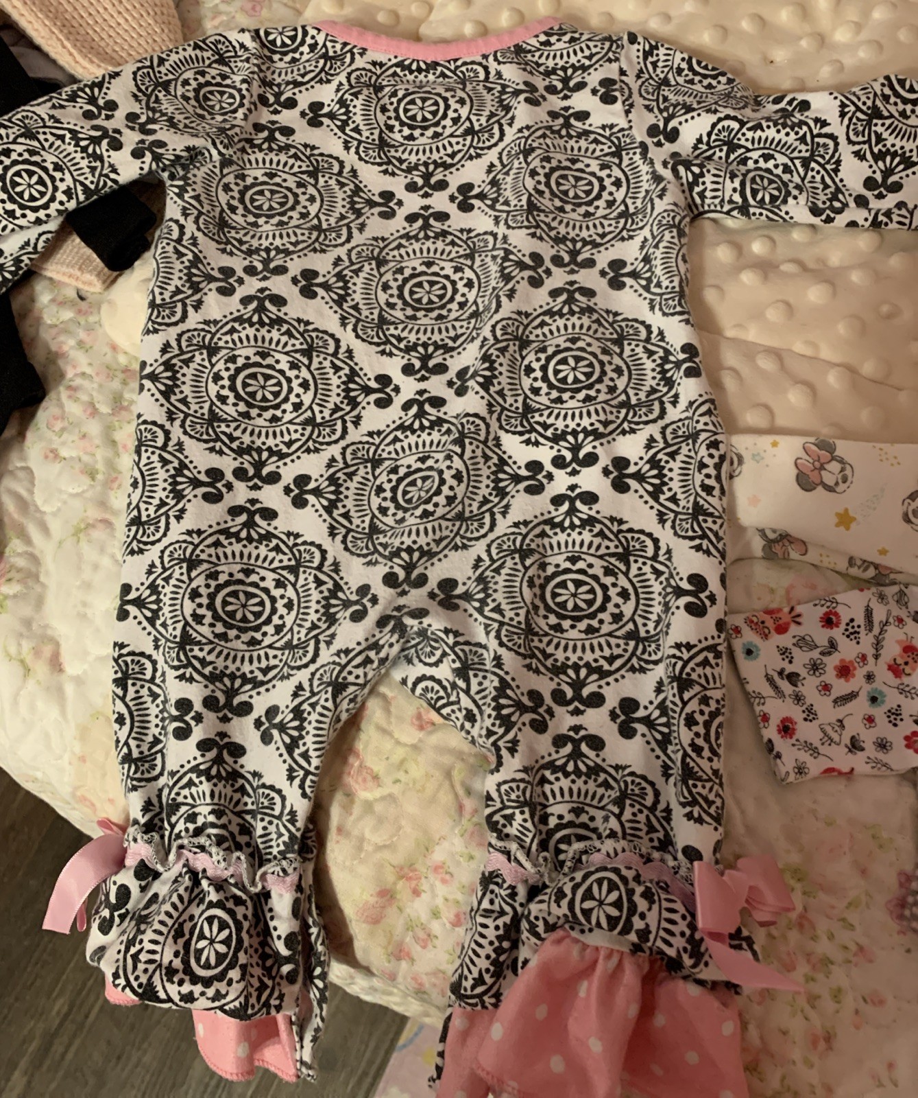 Girls Lot Of (2) Baby One Piece Outfits Size 3-6 Month Lot# 1729